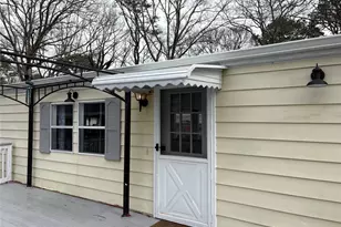 525/82 Riverleigh, Riverhead, NY 11901 - Photo 3