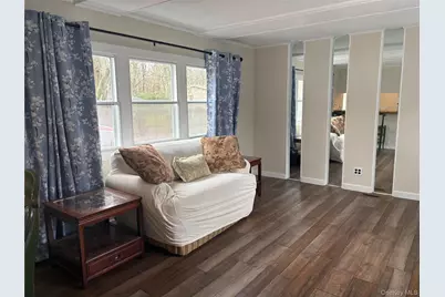 525/82 Riverleigh, Riverhead, NY 11901 - Photo 13