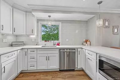 30 Rutledge Road, Scarsdale, NY 10583 - Photo 9