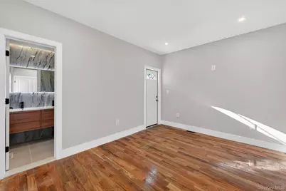 10116 95th Street, Ozone Park, NY 11416 - Photo 7