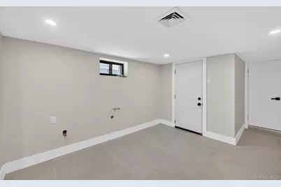 10116 95th Street, Ozone Park, NY 11416 - Photo 19