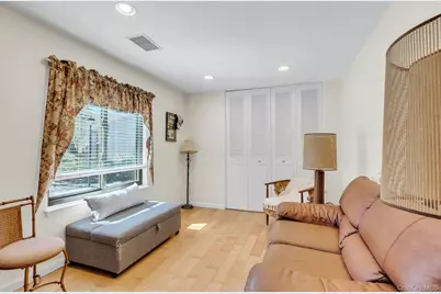 864 Skyline Drive, Coram, NY 11727 - Photo 19