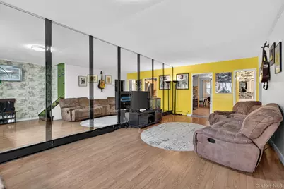 1116 Banner Avenue, Brooklyn, NY 11235 - Photo 5