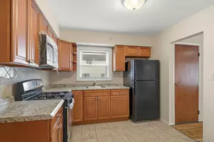130-04 97th Ave, Richmond Hill, NY 11419 - Photo 3