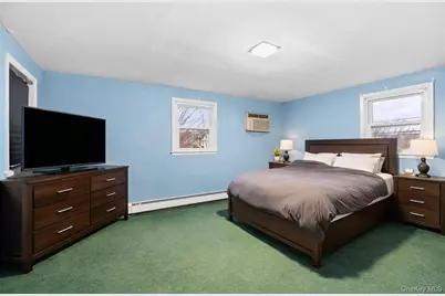 2632 Montauk Avenue, Merrick, NY 11566 - Photo 23