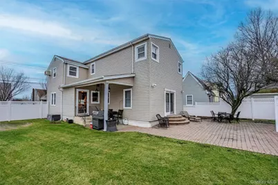 2632 Montauk Avenue, Merrick, NY 11566 - Photo 29