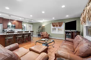 2632 Montauk Ave, Merrick, NY 11566 - Photo 15