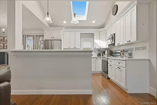 1419 Eric Ln, East Meadow, NY 11554 - Photo 7