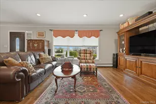 1419 Eric Ln, East Meadow, NY 11554 - Photo 15