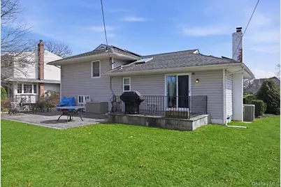 1419 Eric Lane, East Meadow, NY 11554 - Photo 35