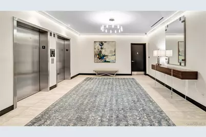 100 Garvies Point Road #1116, Glen Cove, NY 11542 - Photo 5