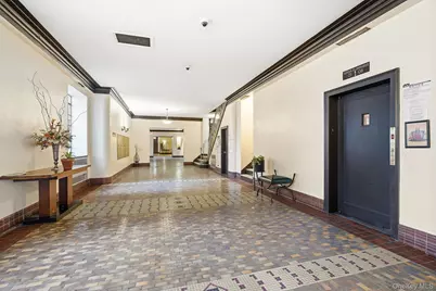 601 Pelham Parkway N #106, Bronx, NY 10467 - Photo 17