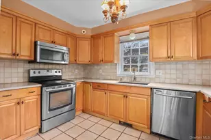 74 White Rd, Scarsdale, NY 10583 - Photo 5