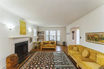 24 Welwyn Road, Great Neck, NY 11021 - Photo 5