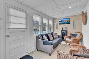 21 Cottage Rd, Calverton, NY 11933 - Photo 11