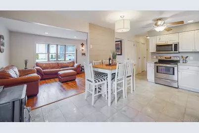 21 Adams Street N, Farmingdale, NY 11735 - Photo 19