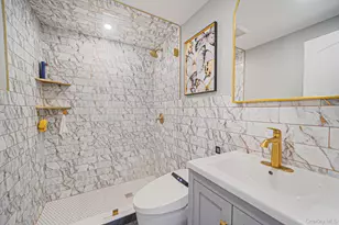 21 Adams St N, Farmingdale, NY 11735 - Photo 9