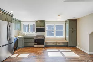 21 Adams St N, Farmingdale, NY 11735 - Photo 5