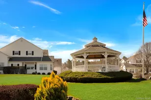 24 Brookville Way, Manorville, NY 11949 - Photo 21