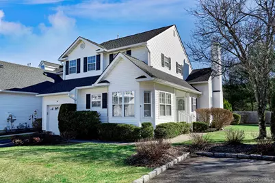 24 Brookville Way, Manorville, NY 11949 - Photo 1