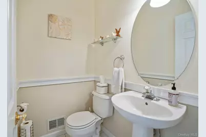 24 Brookville Way, Manorville, NY 11949 - Photo 19