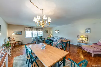 1 Bengeyfield Drive #2B, East Williston, NY 11596 - Photo 7