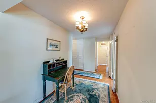 1 Bengeyfield Dr, East Williston, NY 11596 - Photo 9