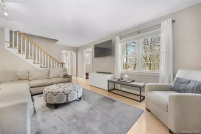 5 Birch Street W, White Plains, NY 10607 - Photo 5