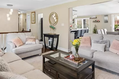 86 New Highway, Commack, NY 11725 - Photo 13