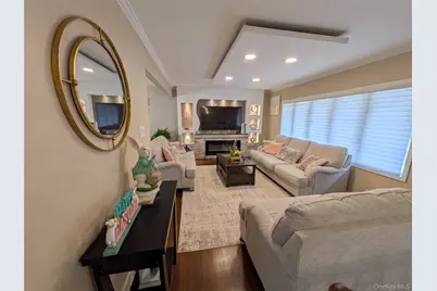 86 New Highway, Commack, NY 11725 - Photo 5