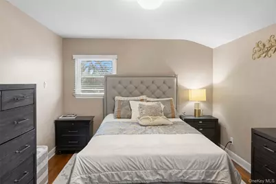 86 New Highway, Commack, NY 11725 - Photo 15