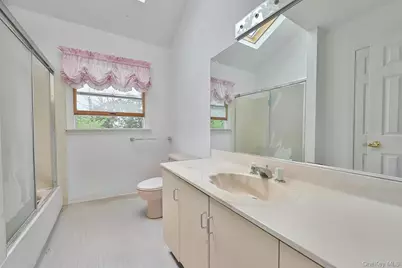 30 Ashford Drive, Bohemia, NY 11716 - Photo 25