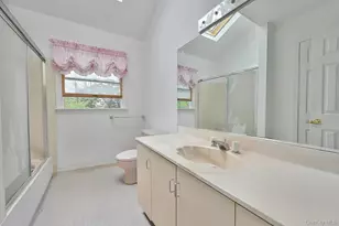 30 Ashford Dr, Bohemia, NY 11716 - Photo 25