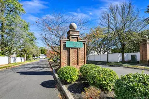 30 Ashford Dr, Bohemia, NY 11716 - Photo 33