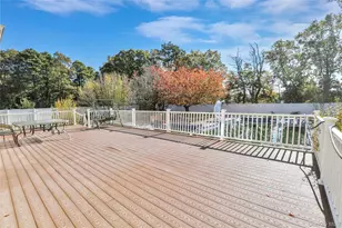 30 Ashford Dr, Bohemia, NY 11716 - Photo 29