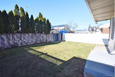 76 Hoffman Avenue, Elmont, NY 11003 - Photo 15