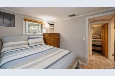 14 E Landing Road, Hampton Bays, NY 11946 - Photo 7