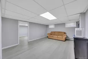 30 Andover Ln, Hicksville, NY 11801 - Photo 31