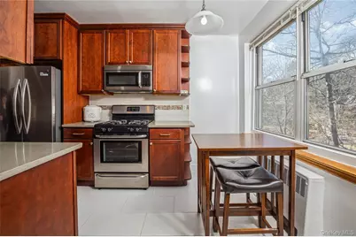 781 Palmer Road #4D, Bronxville, NY 10708 - Photo 7