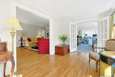 81 Oxford Road, New Rochelle, NY 10804 - Photo 11