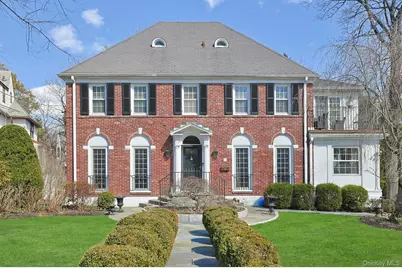 81 Oxford Road, New Rochelle, NY 10804 - Photo 1