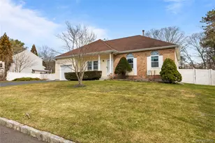 15 Timber Ridge Dr, Coram, NY 11727 - Photo 25