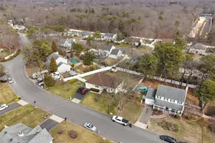 15 Timber Ridge Dr, Coram, NY 11727 - Photo 33