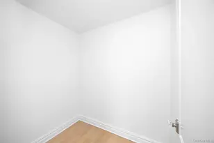 10-42 Utopia Pkwy, Whitestone, NY 11357 - Photo 23