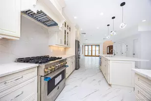 10-42 Utopia Pkwy, Whitestone, NY 11357 - Photo 17