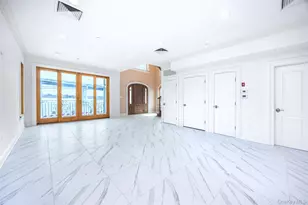 10-42 Utopia Pkwy, Whitestone, NY 11357 - Photo 9