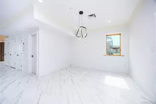 10-42 Utopia Pkwy, Whitestone, NY 11357 - Photo 21