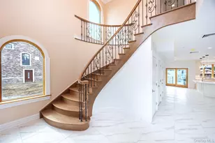 10-42 Utopia Pkwy, Whitestone, NY 11357 - Photo 3