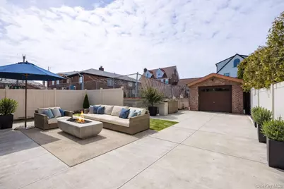 10-42 Utopia Parkway, Whitestone, NY 11357 - Photo 43