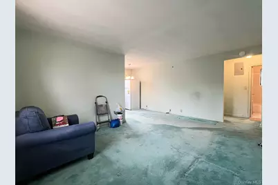 19617 73rd Avenue #2nd FL, Fresh Meadows, NY 11365 - Photo 3